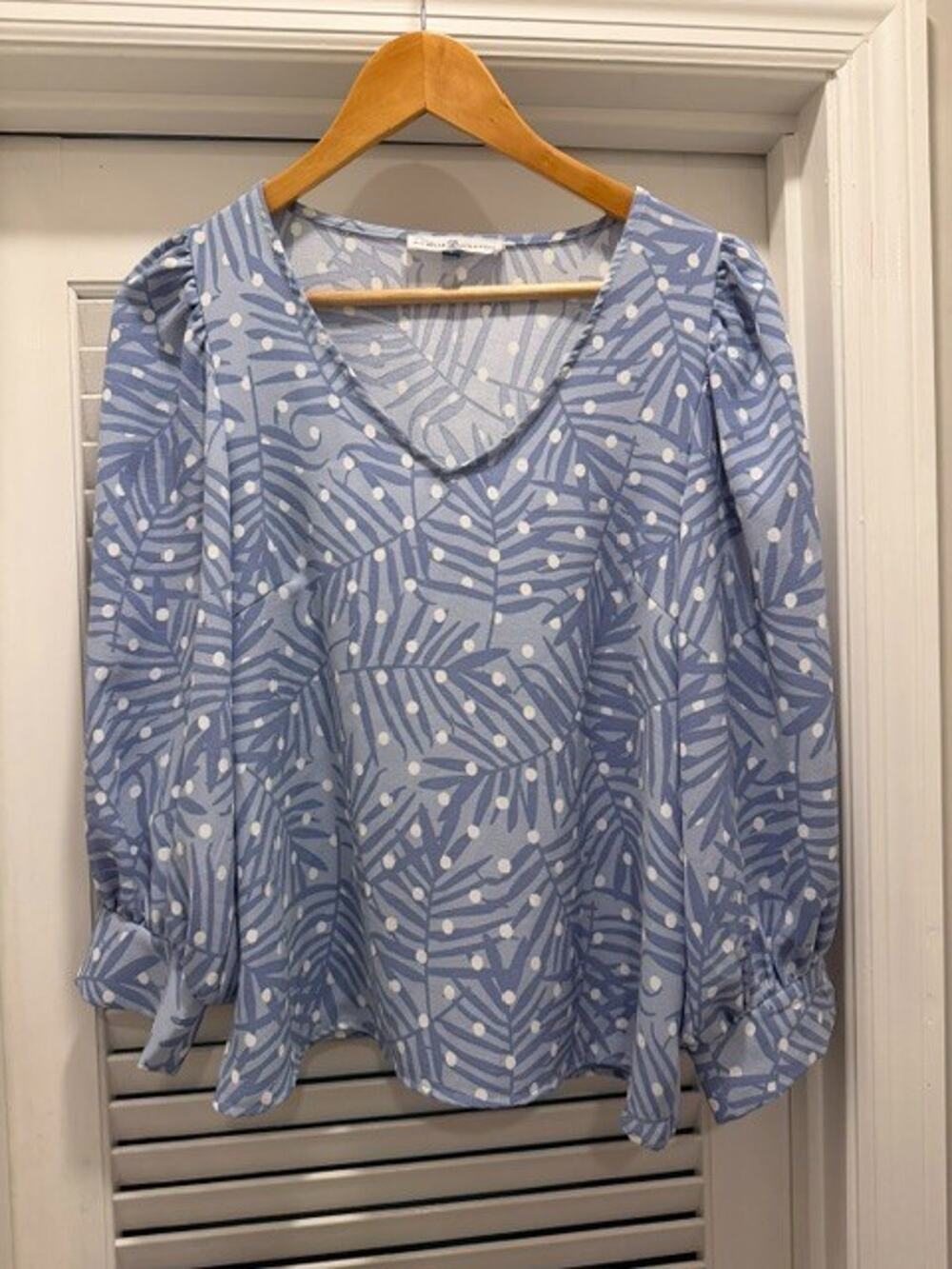 Michelle McDowell Blouse Women's S Blue and White Puff Sleeve V-Neck Boho